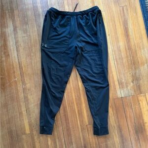 BLACK UNDERARMOUR STRETCH JOGGERS - LARGE - MENS - GREAT CONDITION